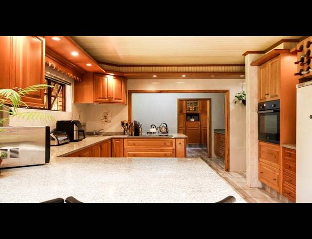 4 BEDROOM HOUSE FOR SALE IN LEONARD